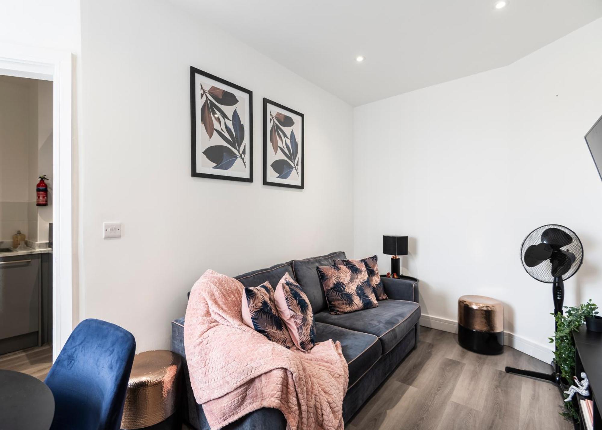 Cozy Vibes Refined 2Br Flat Apartment Bury  Exterior photo