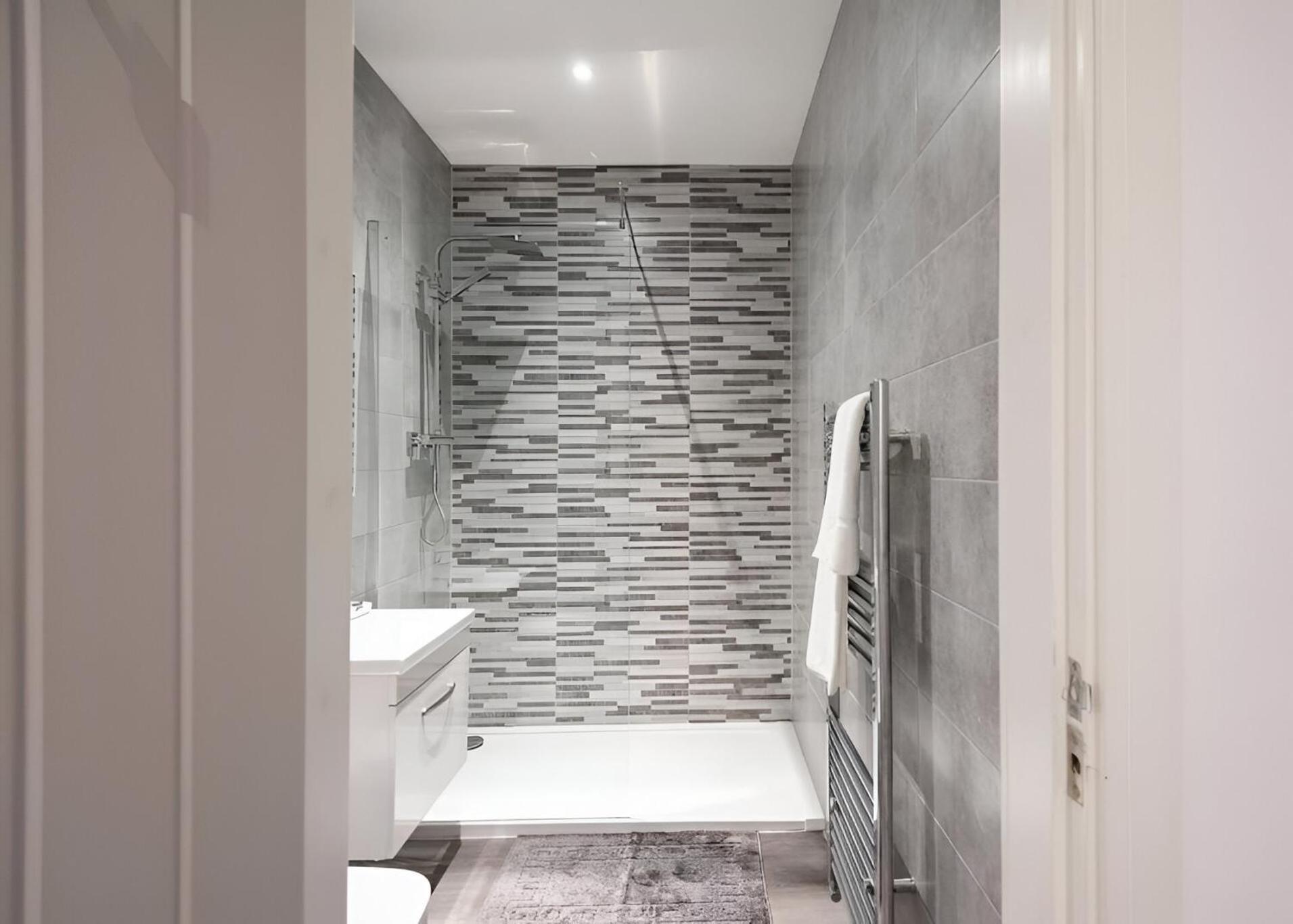 Cozy Vibes Refined 2Br Flat Apartment Bury  Exterior photo